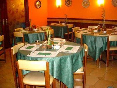 Hostal La Barretina Figueres  Ngoại thất bức ảnh