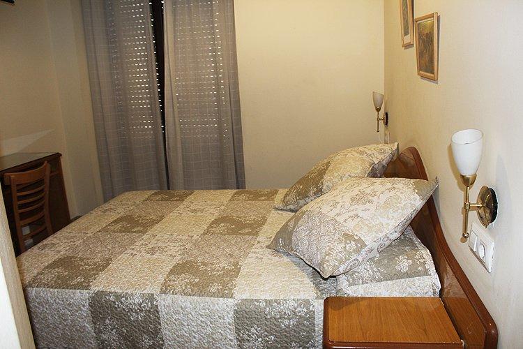 Hostal La Barretina Figueres  Ngoại thất bức ảnh