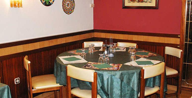 Hostal La Barretina Figueres  Ngoại thất bức ảnh